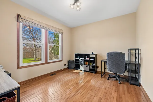 $550,000 | 1508 Lilac Drive, Crystal Lake, IL 60014