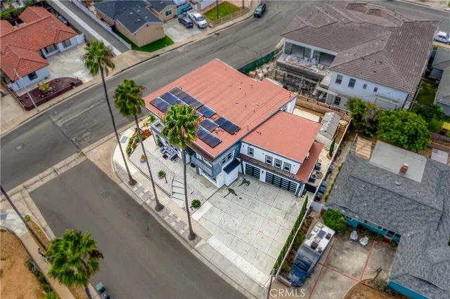 $2,988,000 | 7702 Alberta Drive, Huntington Beach, CA 92648