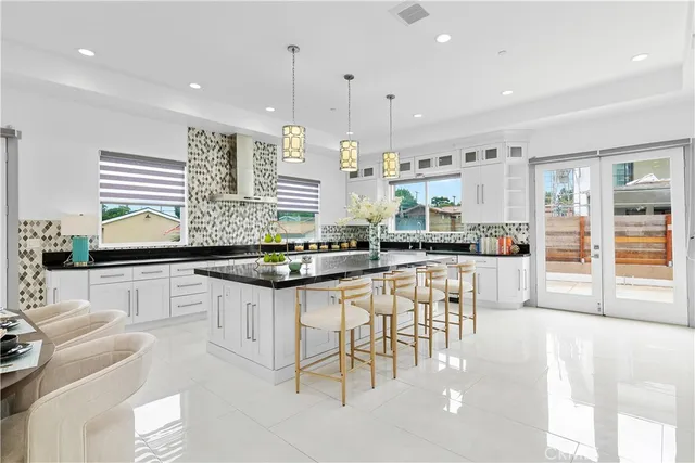 $2,988,000 | 7702 Alberta Drive, Huntington Beach, CA 92648