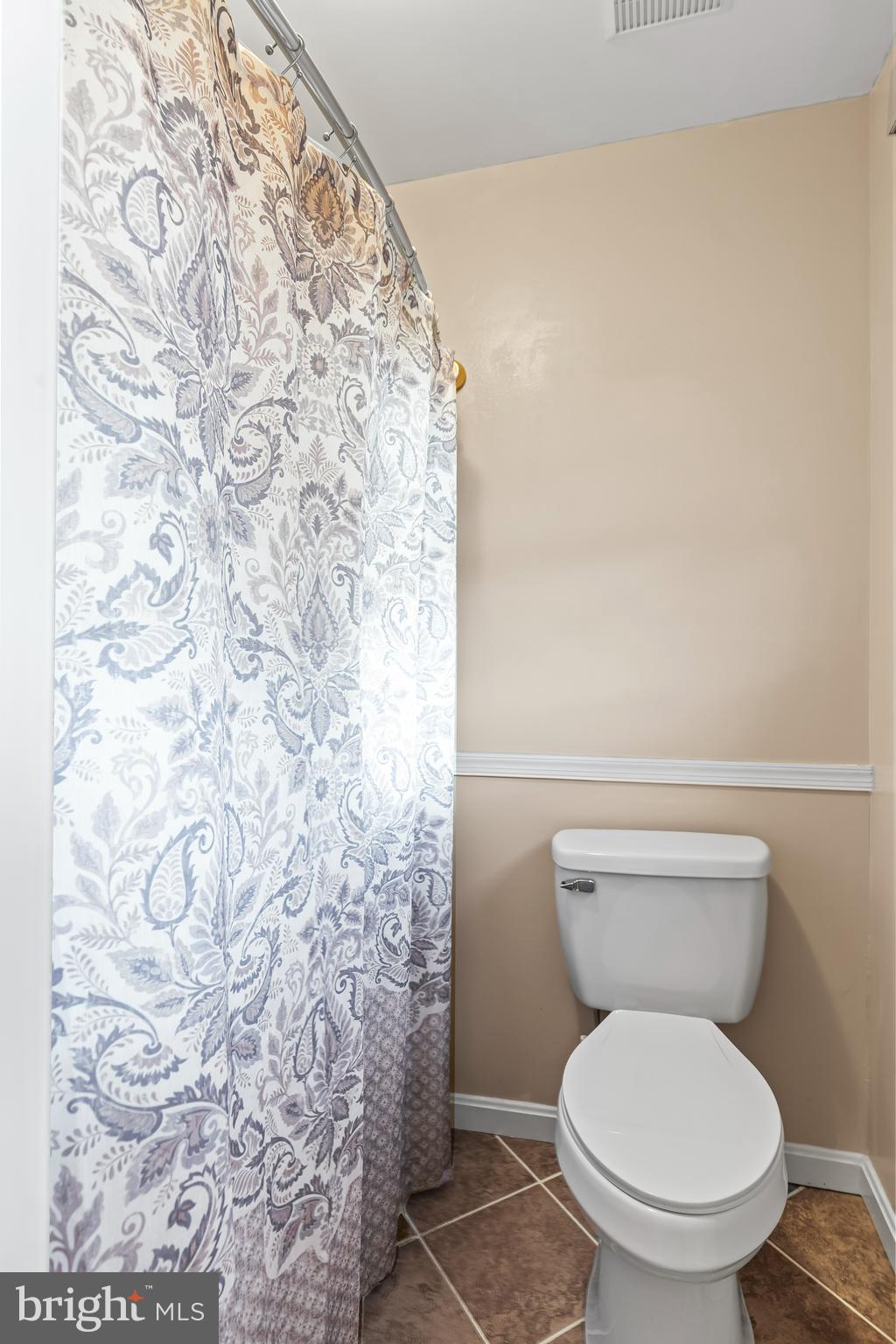 18347 Manor Church Road Boonsboro, MD 21713 - Photo 40 of 70 Second full bath