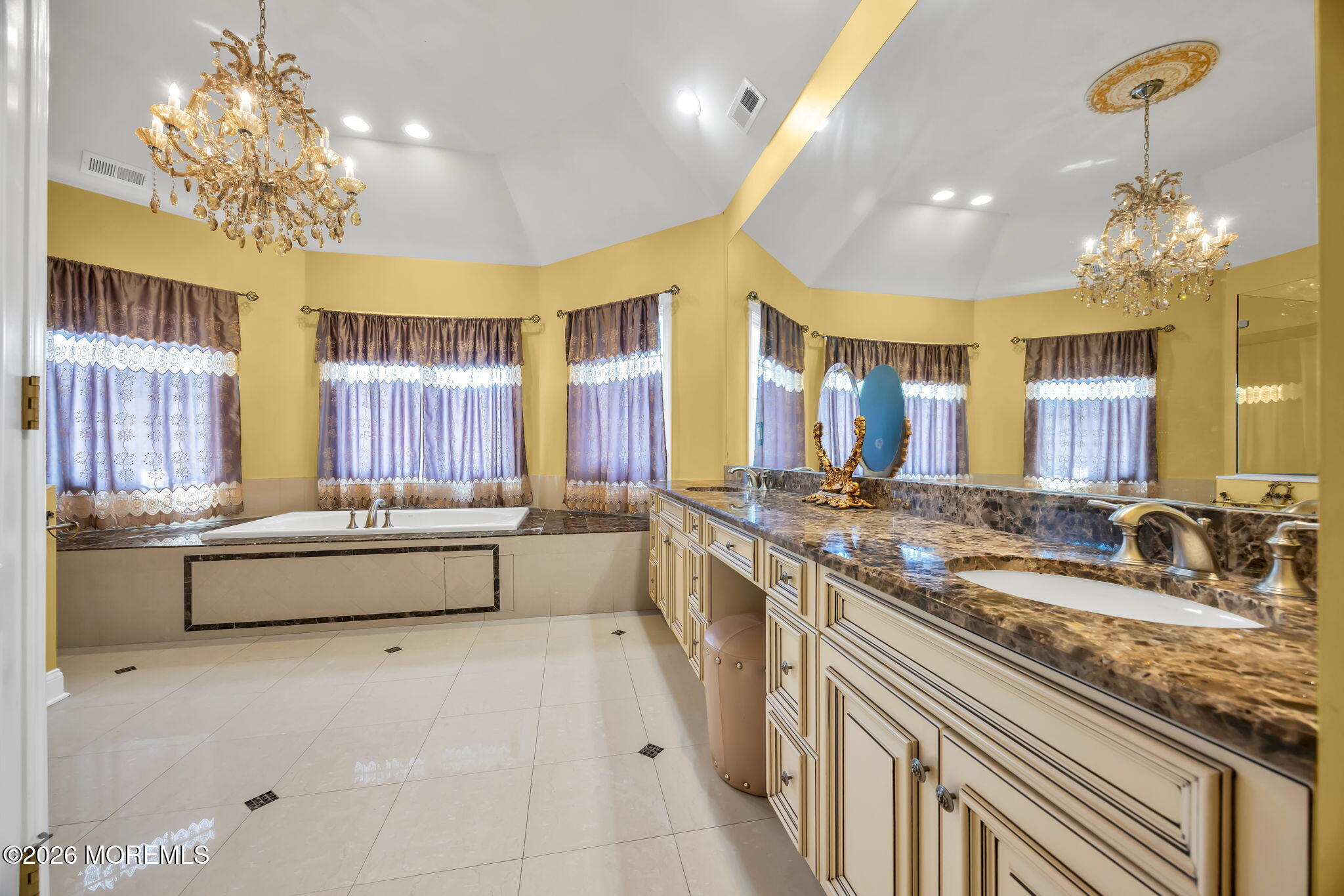 15 Embry Farm Road Marlboro, NJ 07746 - Photo 44 of 81 55-web-or-mls-2M1A3338