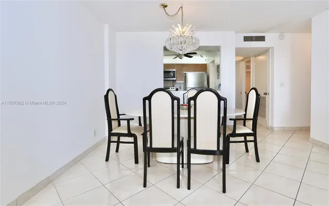 $2,400 | 2401 South Ocean Drive, Unit 806, Hollywood, FL 33019