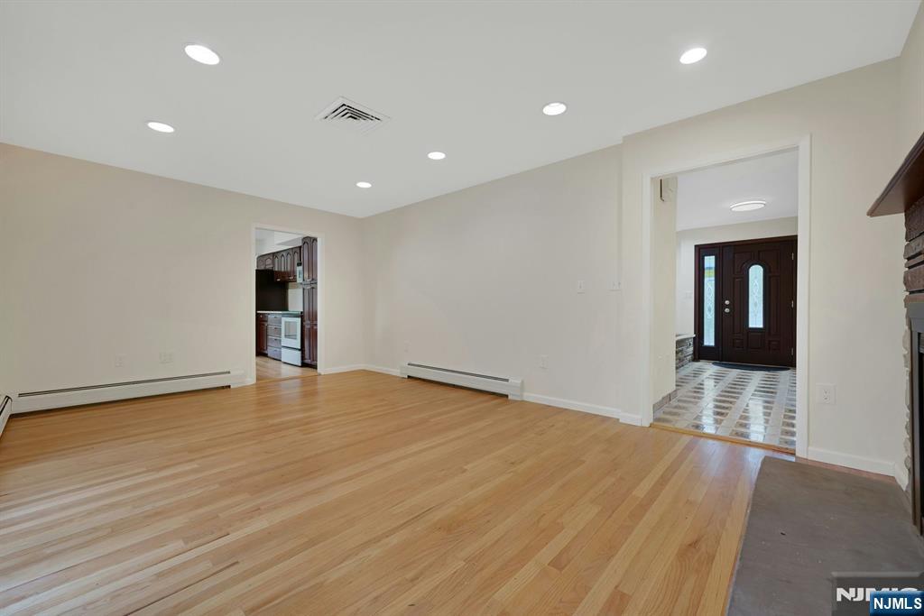 26 Alpine Drive Wayne, NJ 07470 - Photo 15 of 45