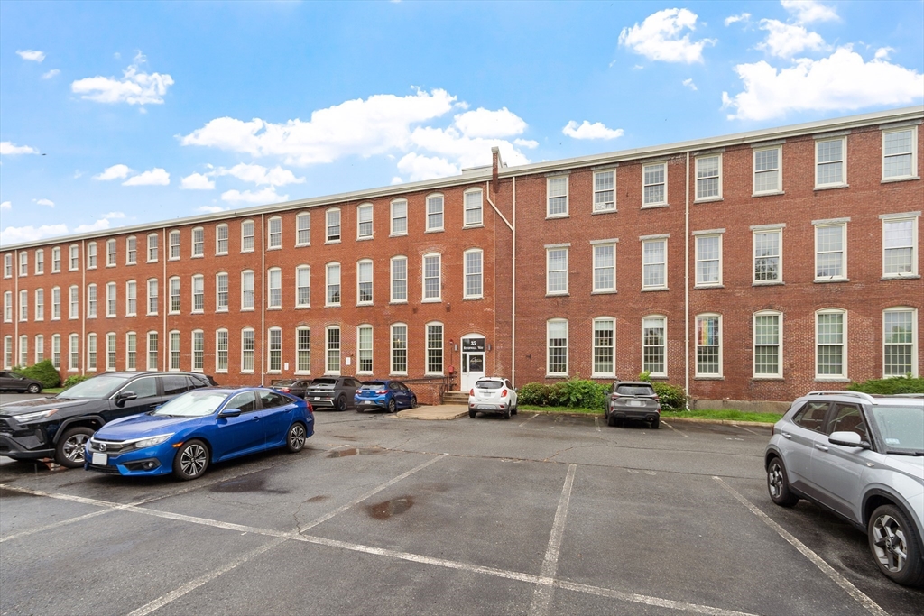 35 Riverwalk Way, Unit R115 Lowell, MA 01854 - Photo 4 of 29