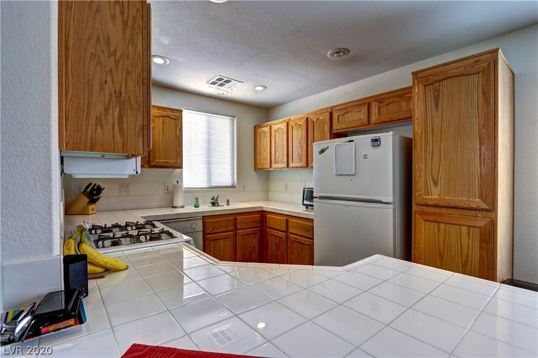 7338 Linaria Road Las Vegas, NV 89113 - Photo 5 of 14