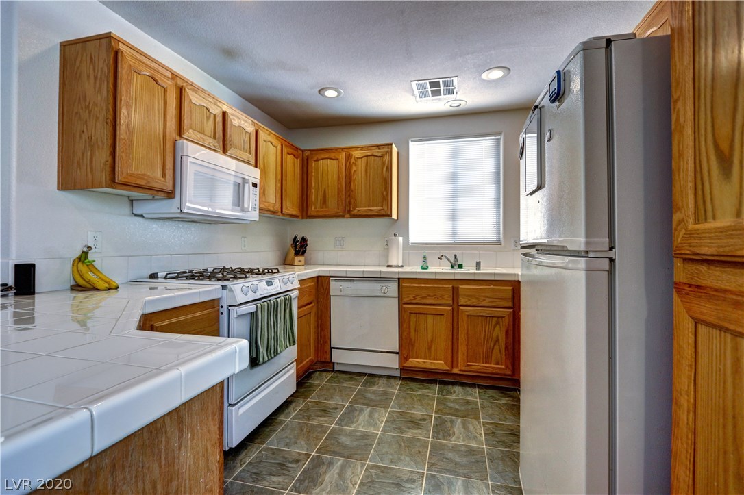 7338 Linaria Road Las Vegas, NV 89113 - Photo 6 of 14