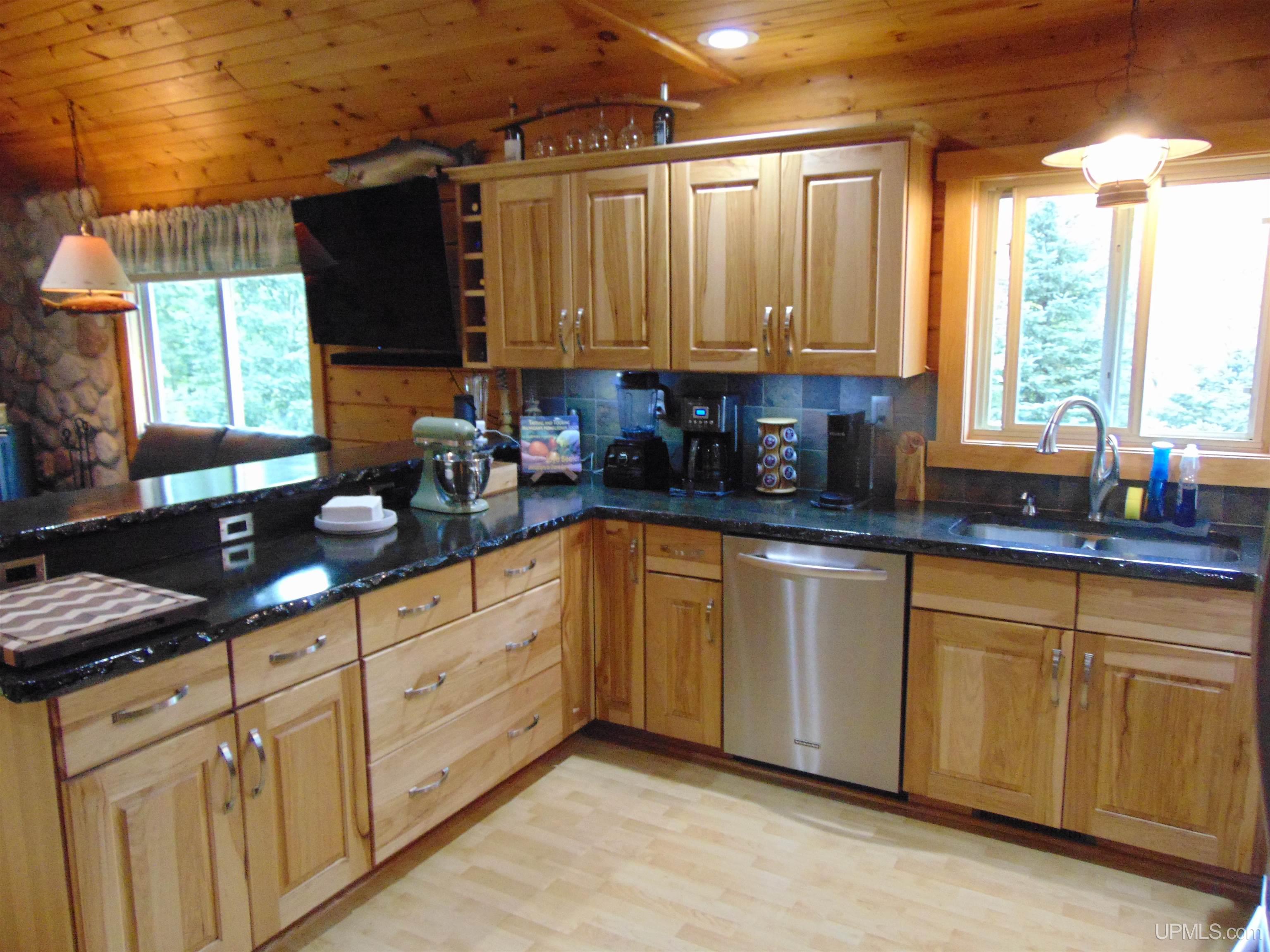 2792 County Line Road Vulcan, MI 49892 - Photo 17 of 99