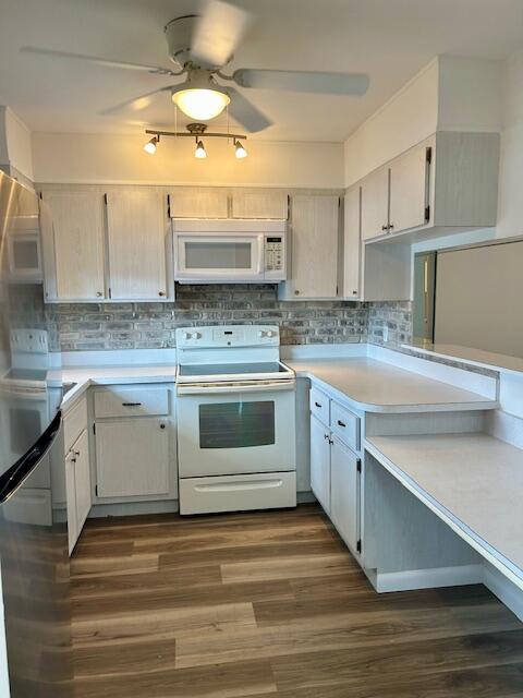 2950 Southeast Ocean Boulevard, Unit 145 Stuart, FL 34996 - Photo 4 of 12 2950.2