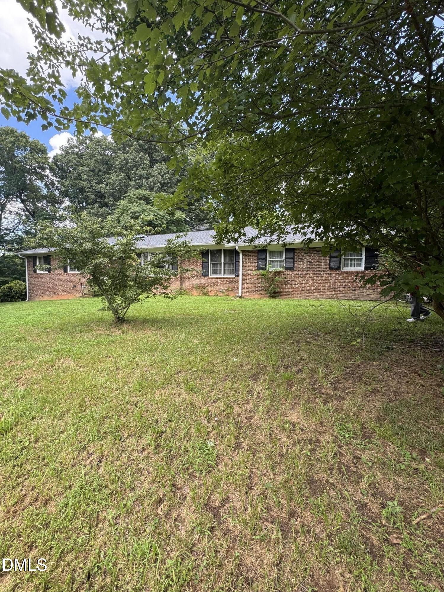 552 Clay Thomas Road Roxboro, NC 27573 - Photo 4 of 18 IMG_8876