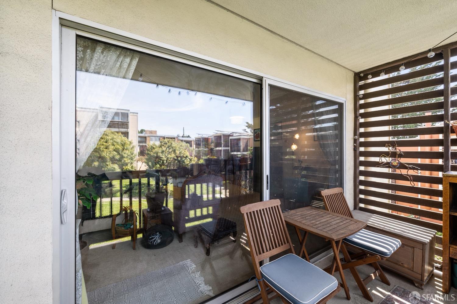 30 Quickstep Lane, Unit 3 San Francisco, CA 94115 - Photo 8 of 20 a balcony with chairs and a table