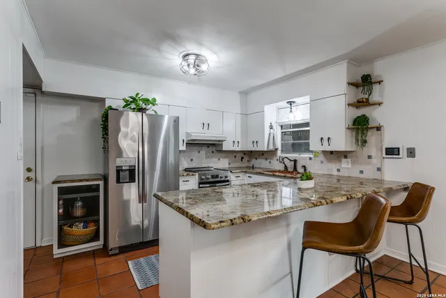 $325,000 | 2815 Gainesborough Drive, San Antonio, TX 78230