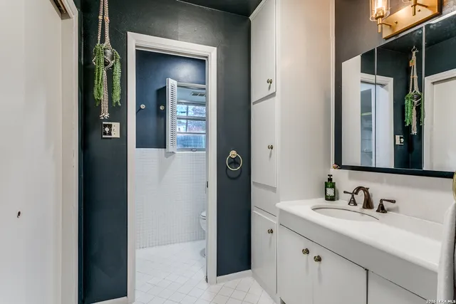 $325,000 | 2815 Gainesborough Drive, San Antonio, TX 78230