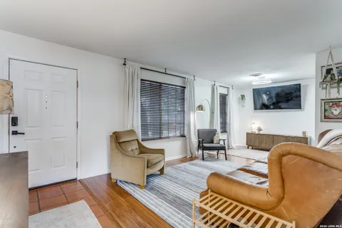 $325,000 | 2815 Gainesborough Drive, San Antonio, TX 78230