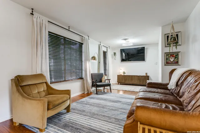 $325,000 | 2815 Gainesborough Drive, San Antonio, TX 78230