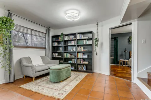 $325,000 | 2815 Gainesborough Drive, San Antonio, TX 78230