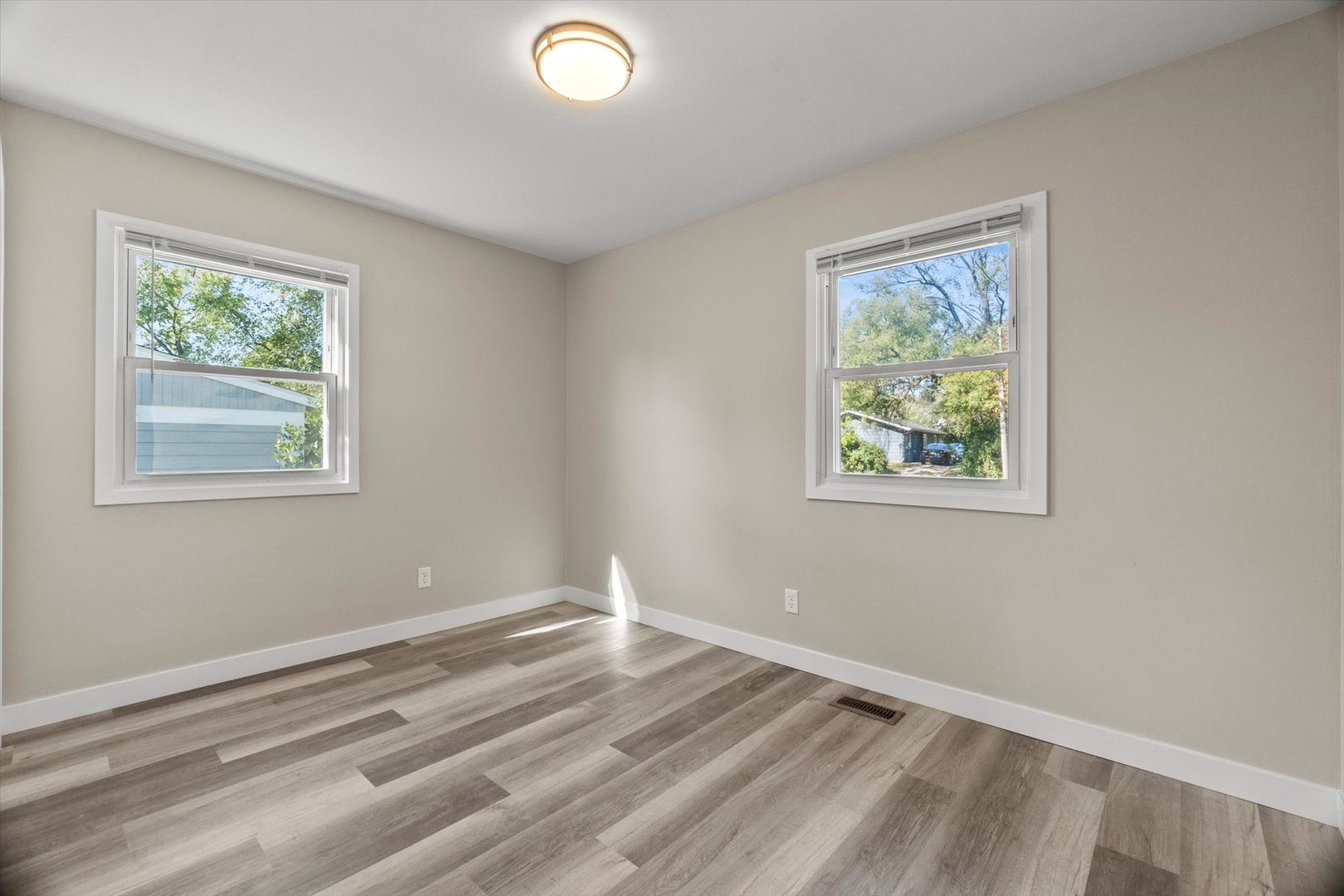 1208 Hague Street Joliet, IL 60432 - Photo 13 of 27