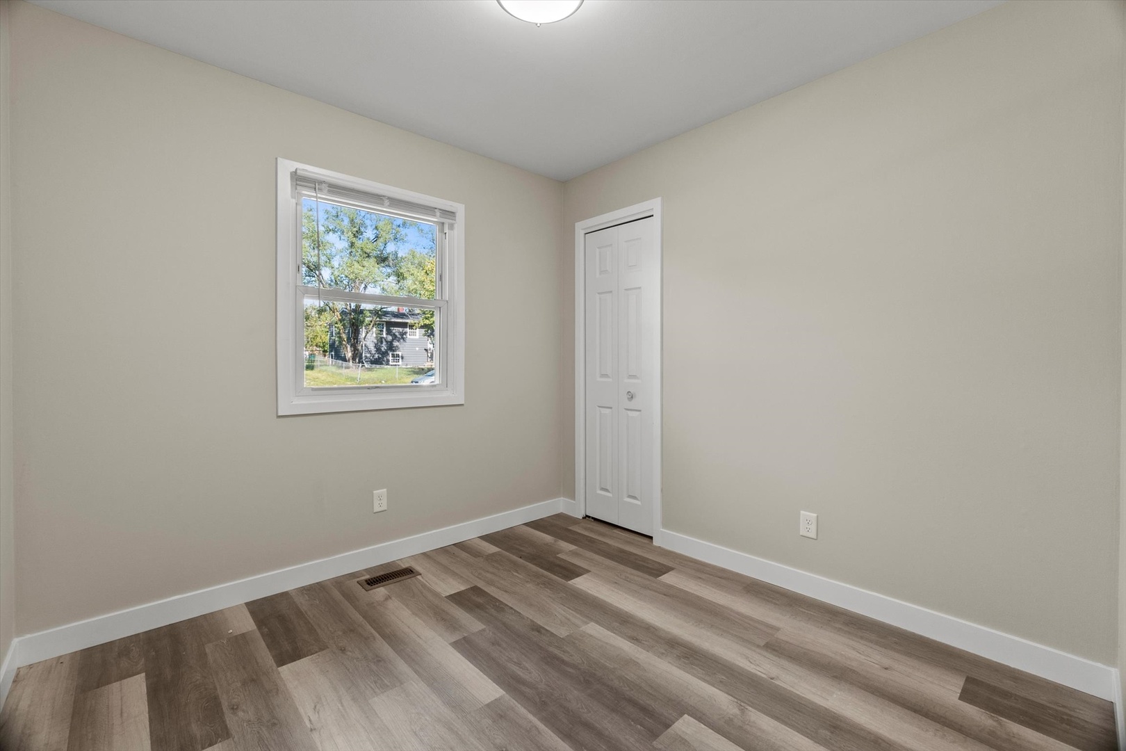 1208 Hague Street Joliet, IL 60432 - Photo 17 of 27