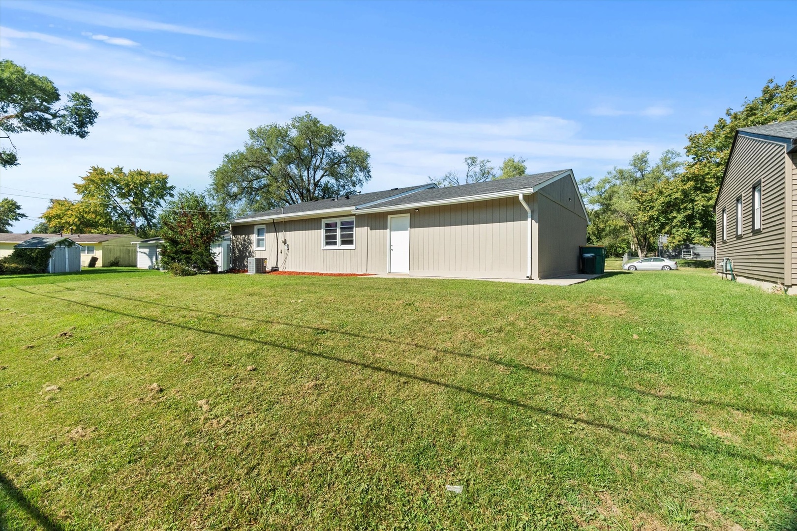 1208 Hague Street Joliet, IL 60432 - Photo 3 of 27