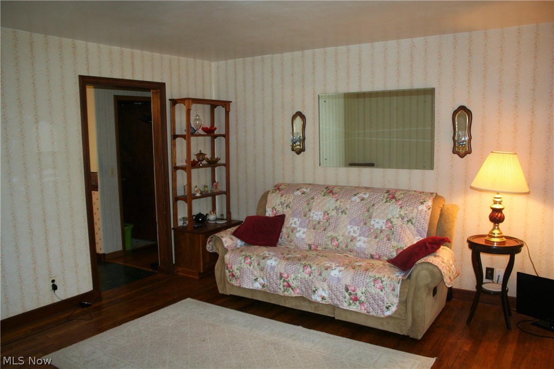 7869 Peck Road Ravenna, OH 44266 - Photo 3 of 14 Gallery Image 3