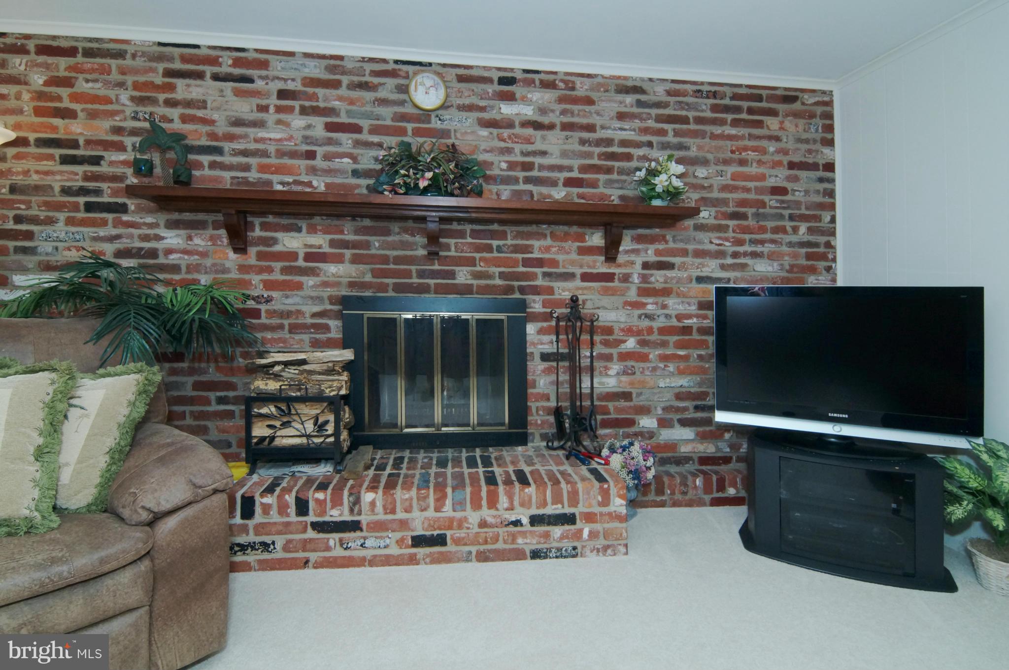 8023 Langbrook Road Springfield, VA 22152 - Photo 12 of 30 Solid Brick wall FP