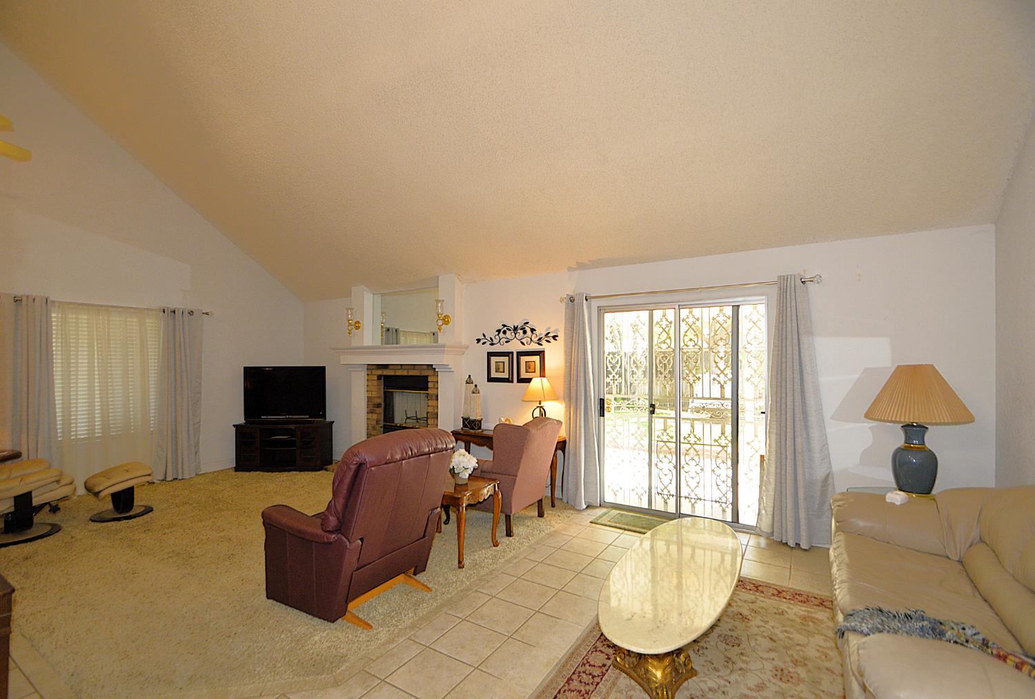 2037 East Decatur Avenue Fresno, CA 93720 - Photo 21 of 42