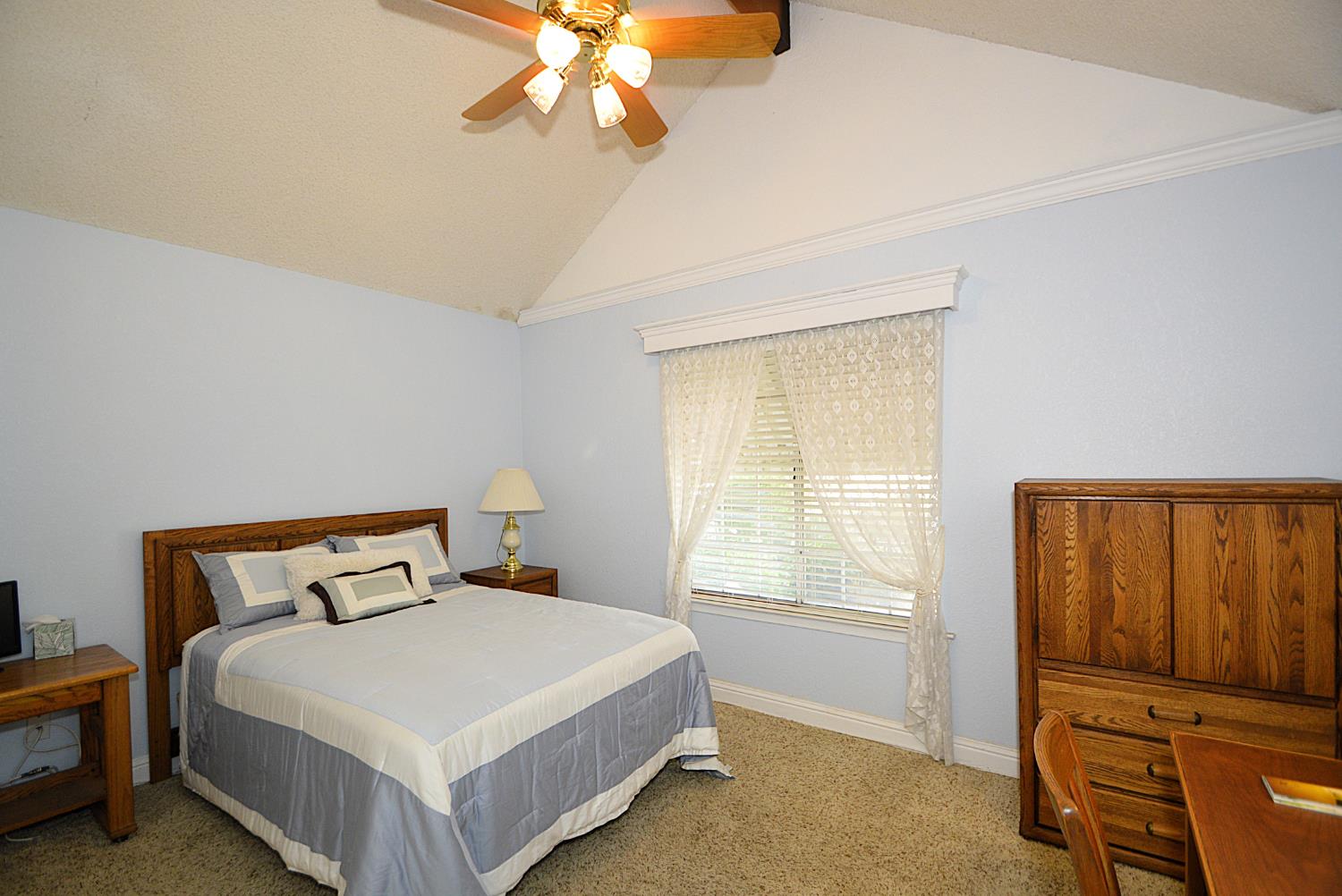 2037 East Decatur Avenue Fresno, CA 93720 - Photo 25 of 42