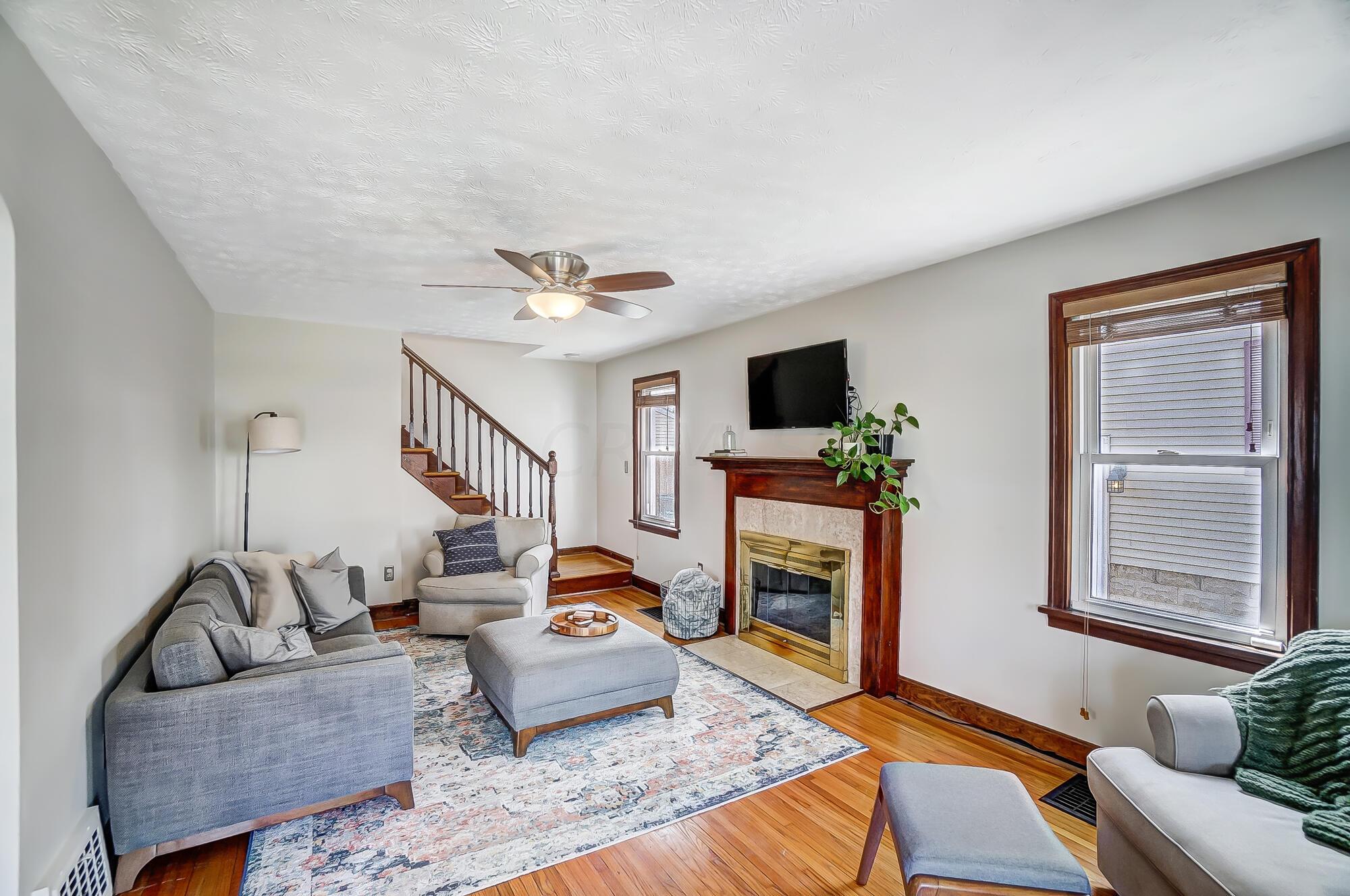 3011 Wicklow Road Columbus, OH 43204 - Photo 2 of 18 005