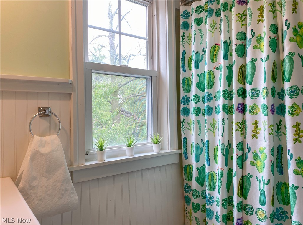 1304 Gordon Road Lyndhurst, OH 44124 - Photo 20 of 34 Gallery Image 20