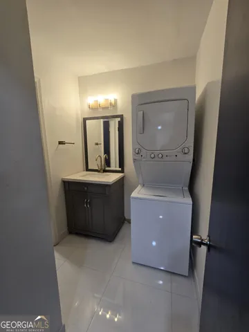 $73,000 | 177 Rue Fontaine, Unit 2, Stonecrest, GA 30038