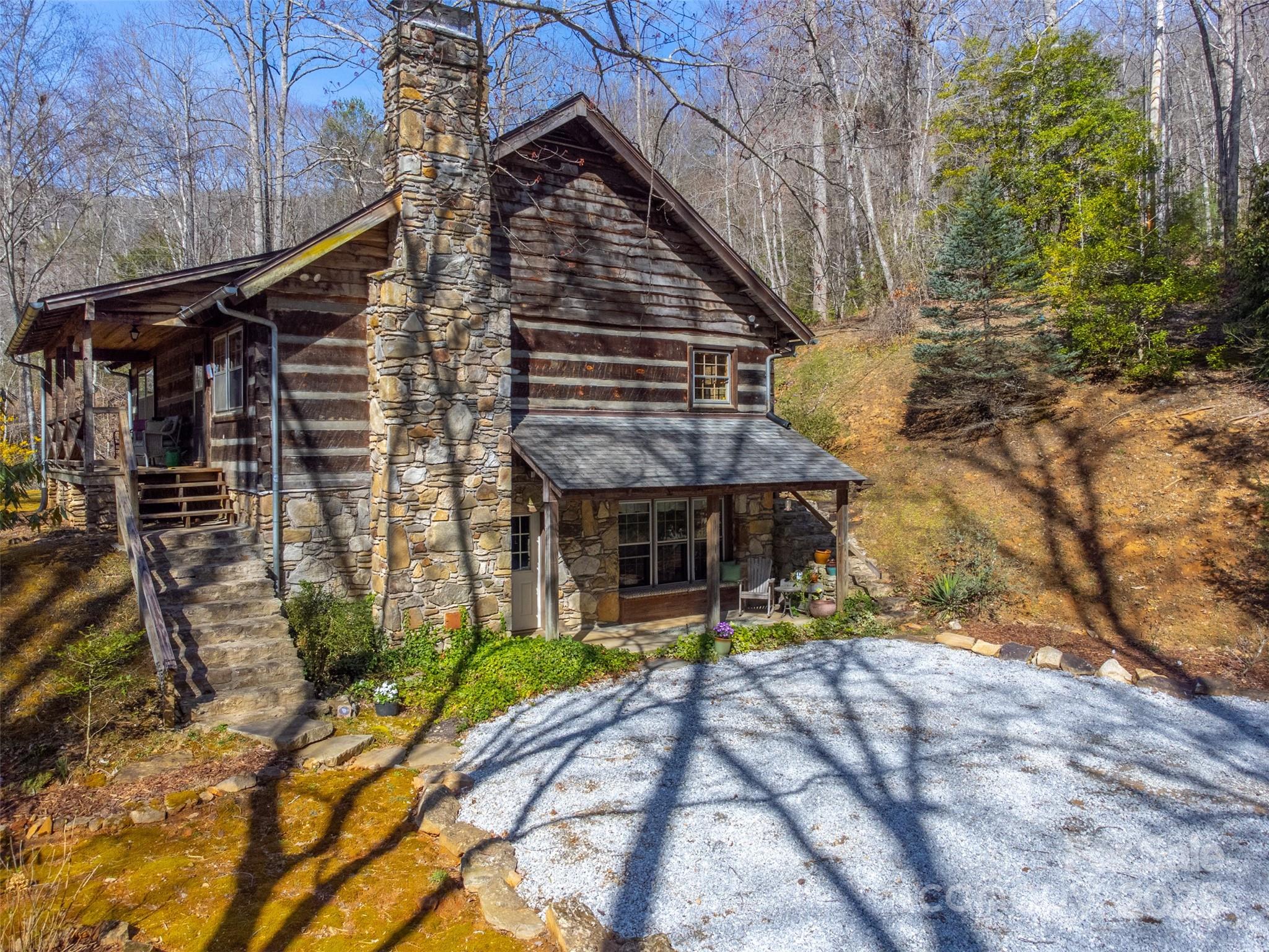 149 Big Oak Springs Road Sylva, NC 28779 - Photo 4 of 48
