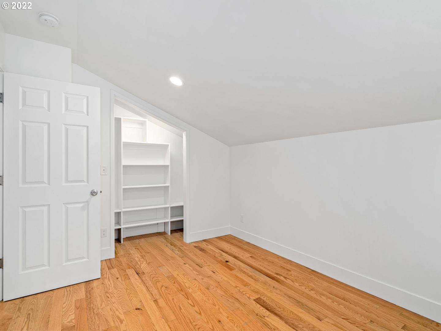 3200 Southeast Loeffelman Road Milwaukie, OR 97222 - Photo 24 of 32 a view of empty room with wooden floor