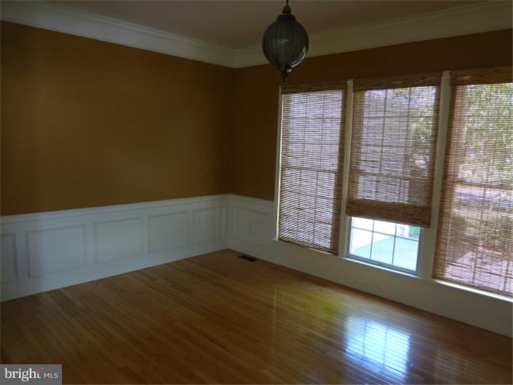 24 Maidenhead Road Princeton, NJ 08540 - Photo 3 of 24 Living Room