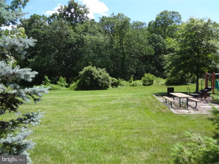 24 Maidenhead Road Princeton, NJ 08540 - Photo 23 of 24 View in Back