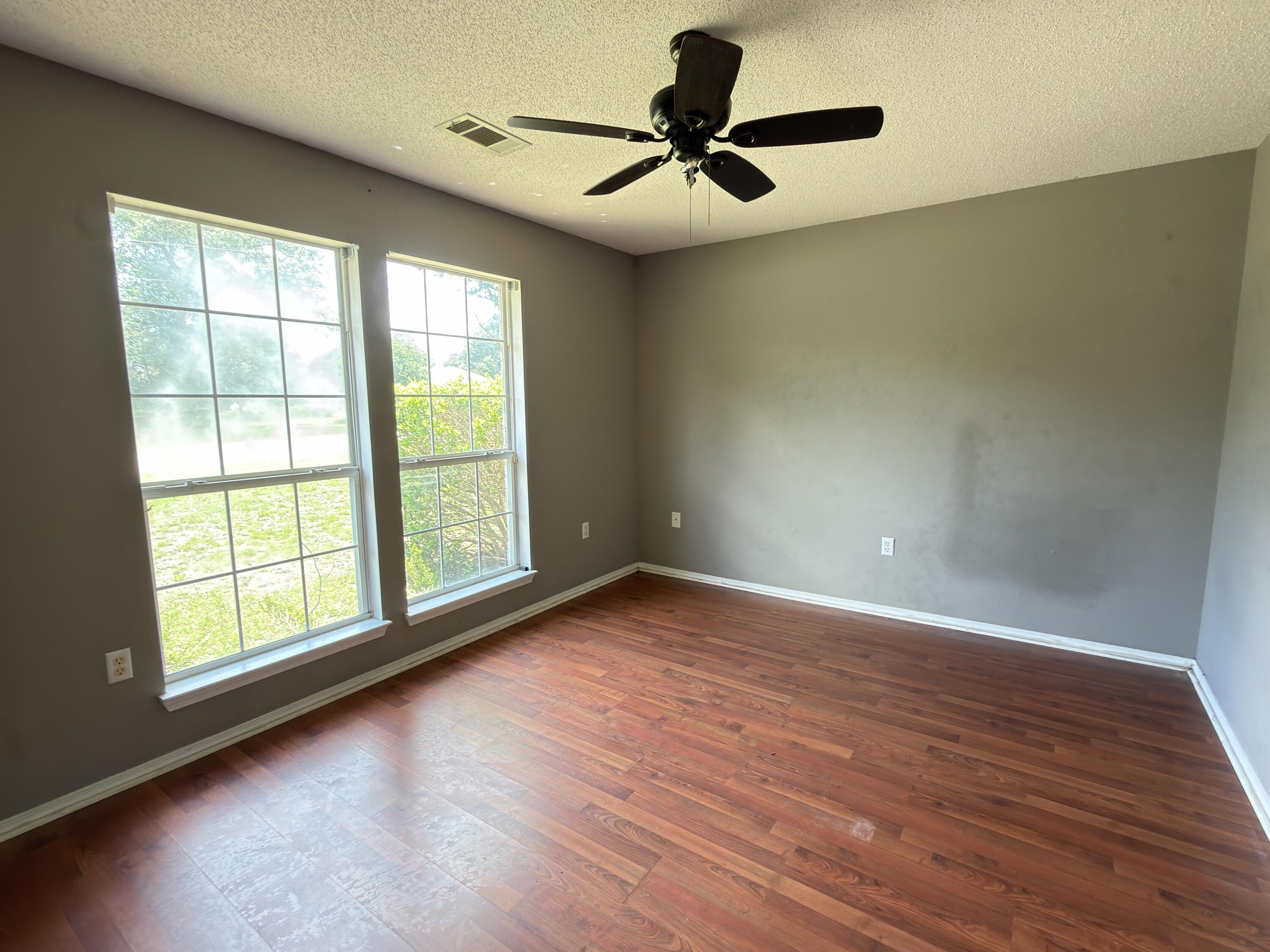 688 Brunson Street Crestview, FL 32536 - Photo 9 of 27 bonus room