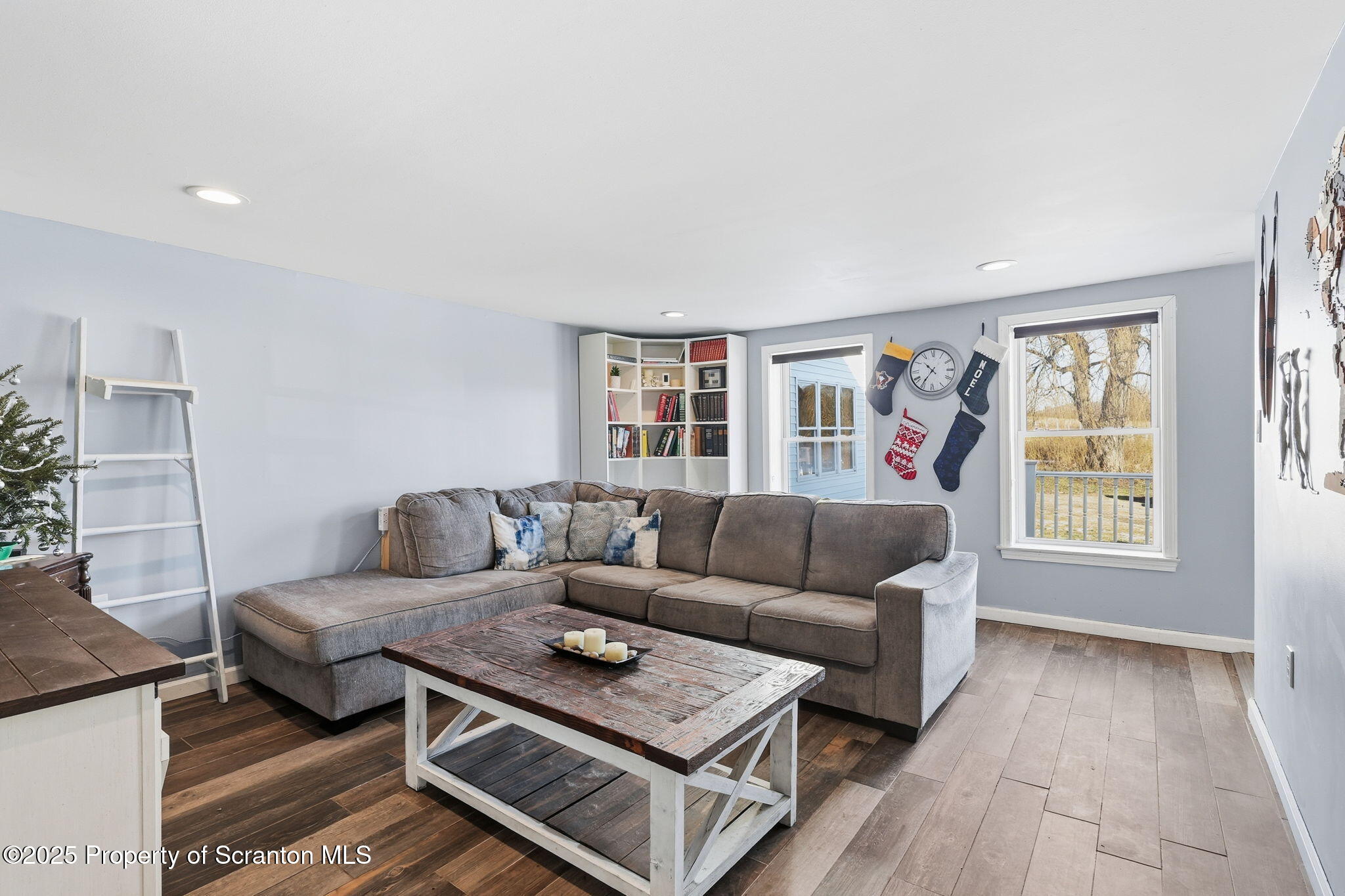 76 Rundall Lane Jermyn, PA 18433 - Photo 4 of 94 3-web-or-mls-76Rundall_Ln3