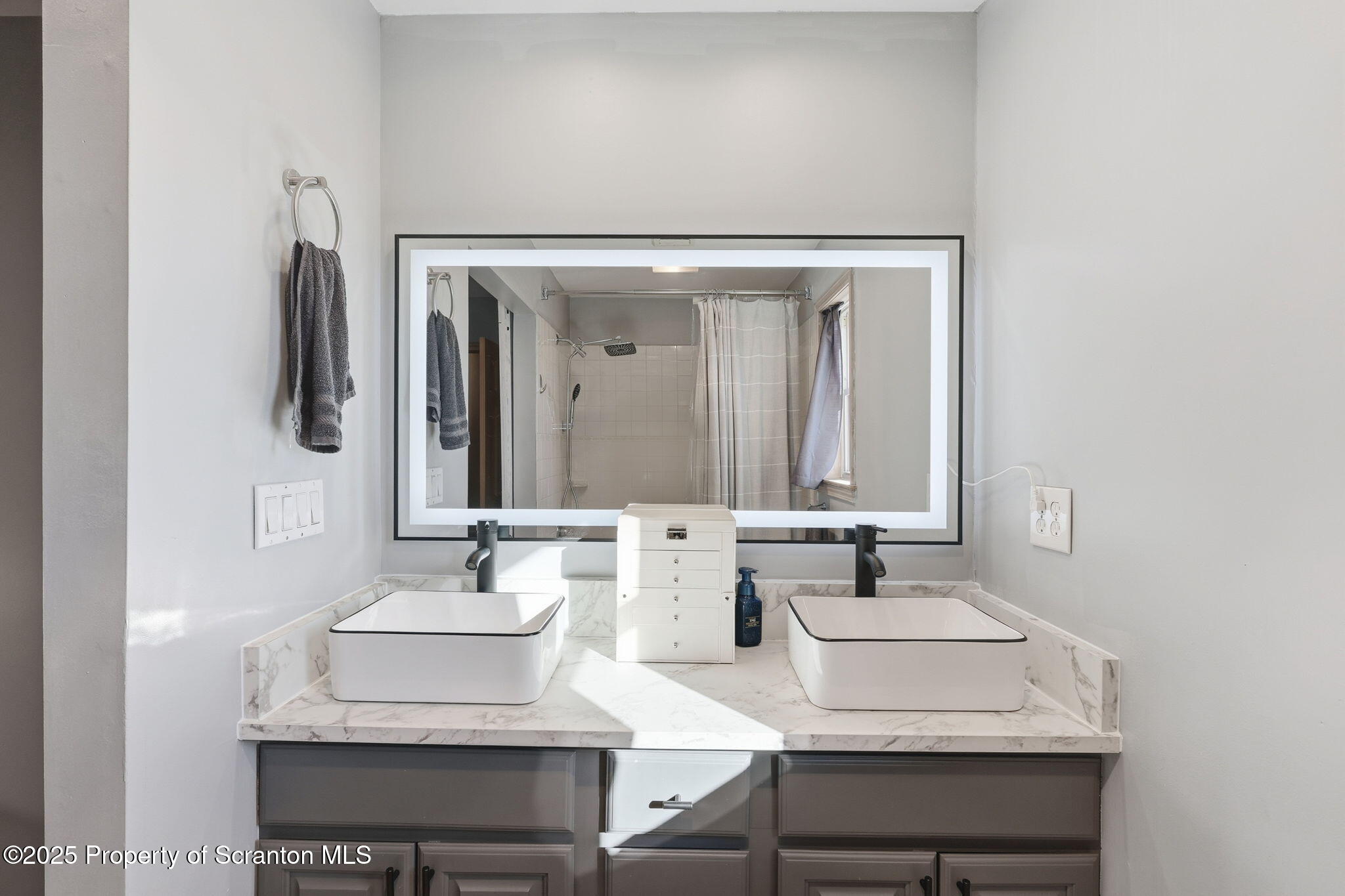 76 Rundall Lane Jermyn, PA 18433 - Photo 42 of 94 41-web-or-mls-76Rundall_Ln35