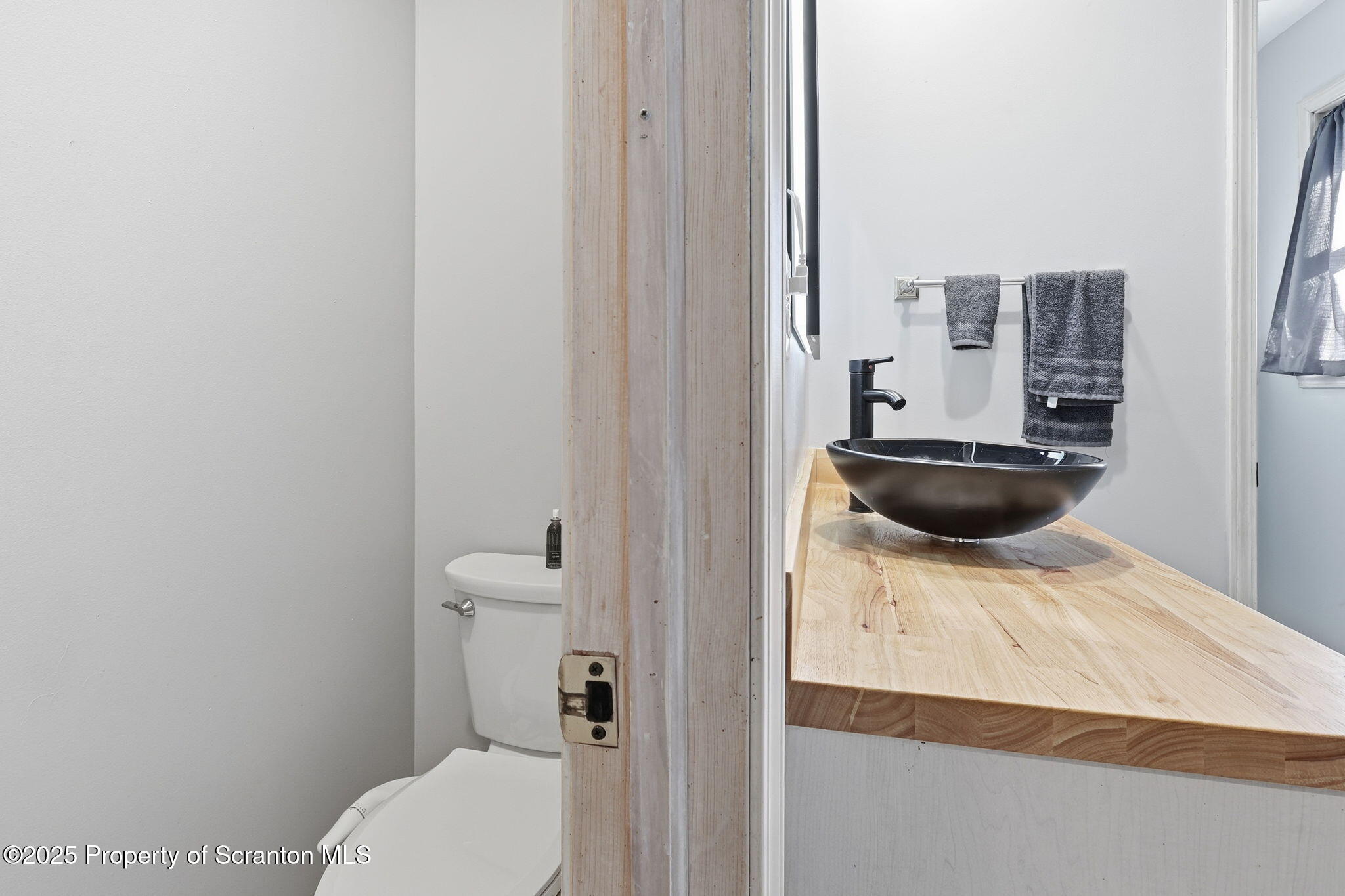 76 Rundall Lane Jermyn, PA 18433 - Photo 48 of 94 47-web-or-mls-76Rundall_Ln41