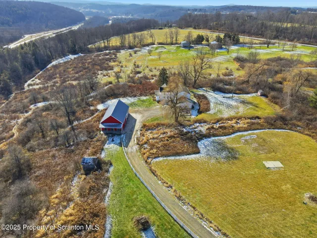 $459,000 | 76 Rundall Lane, Jermyn, PA 18433