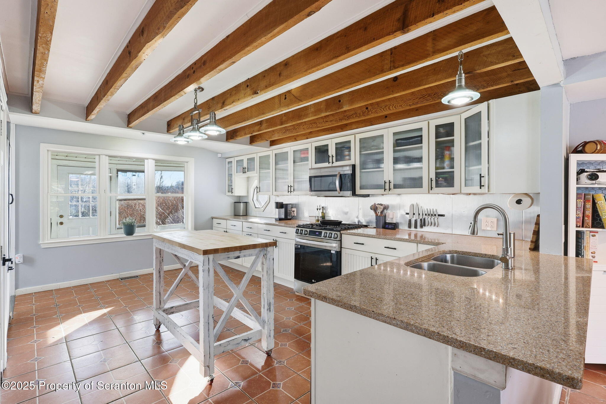 76 Rundall Lane Jermyn, PA 18433 - Photo 10 of 94 14-web-or-mls-76Rundall_Ln10