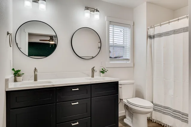 $500,000 | 1954 McGilvray Way, Holmen, WI 54636