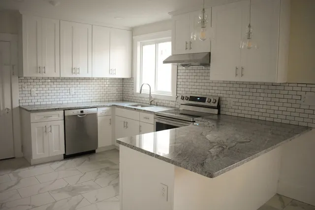 $3,200 | 26 Harvard Road, Unit 1, Belmont, MA 02478