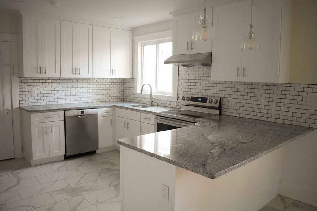 26 Harvard Road, Unit 1 Belmont, MA 02478 - Photo 4 of 10