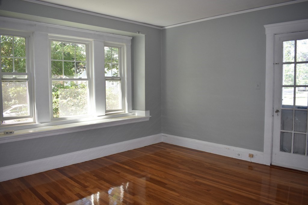 26 Harvard Road, Unit 1 Belmont, MA 02478 - Photo 6 of 10