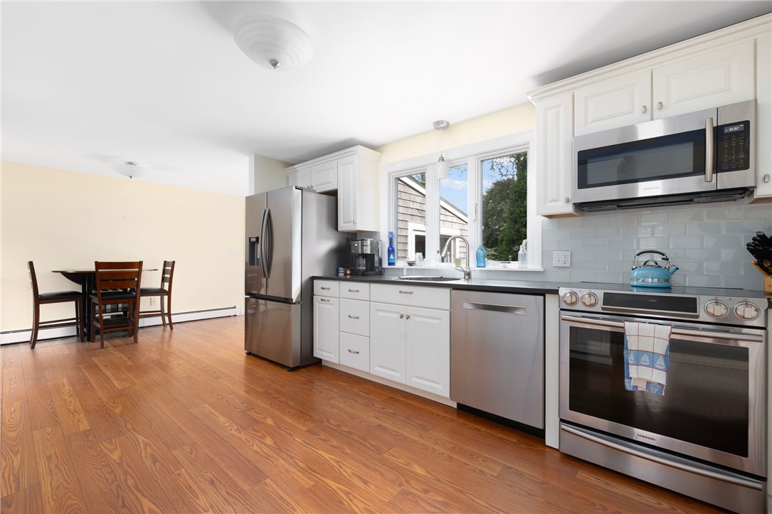 20 Harrington Avenue Portsmouth, RI 02871 - Photo 12 of 50