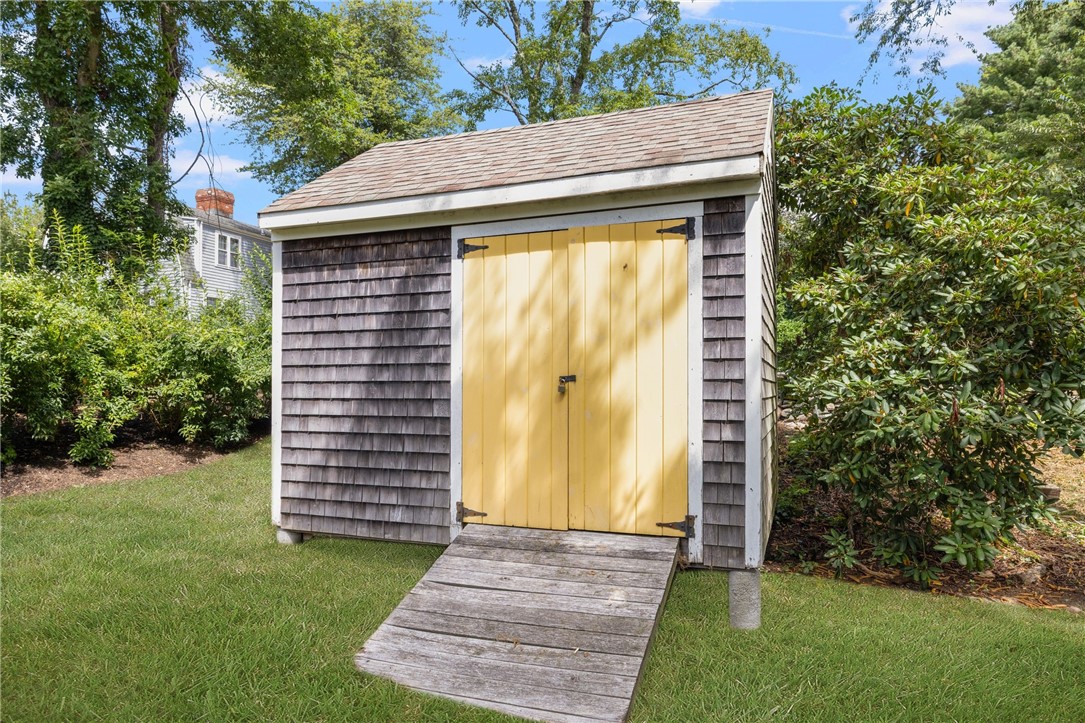 20 Harrington Avenue Portsmouth, RI 02871 - Photo 33 of 50