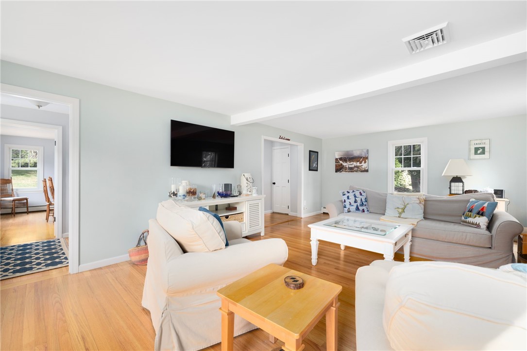 20 Harrington Avenue Portsmouth, RI 02871 - Photo 8 of 50