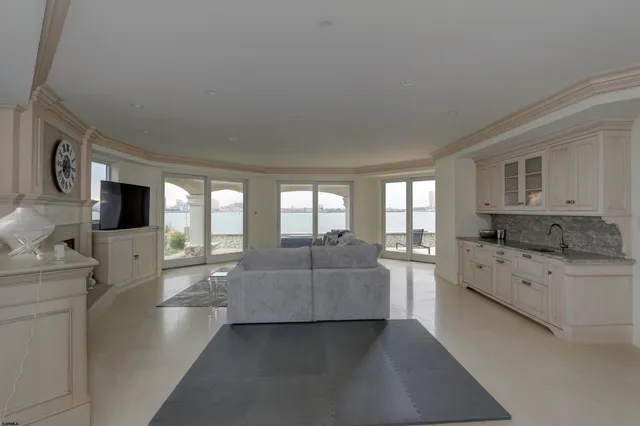 $20,000 | 32 Ocean Drive West, Brigantine, NJ 08203