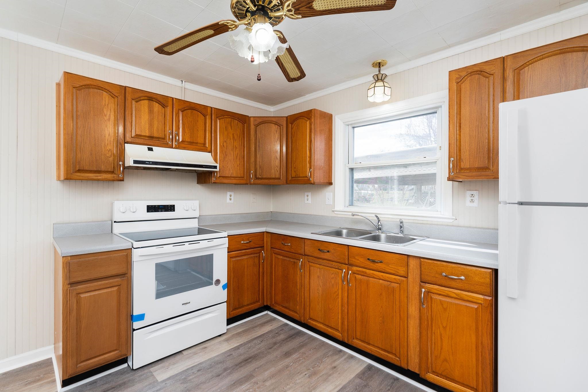 89 Locust Street Verona, VA 24482 - Photo 6 of 47 Gallery Image 6