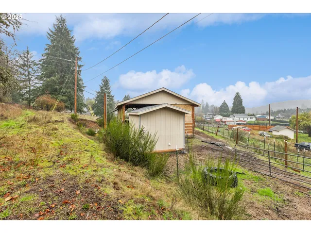 $169,900 | 55308 Southwest Lovegren Drive, Gaston, OR 97119