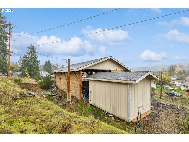 $169,900 | 55308 Southwest Lovegren Drive, Gaston, OR 97119